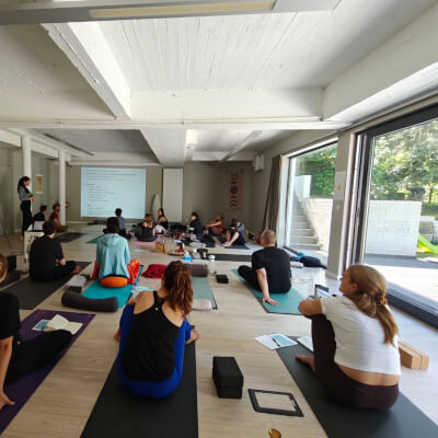 Zonnegroeten & Ademhaling (12 uren Training)